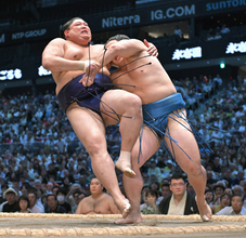 幕内・琴栄峰がップの１敗を守る　終盤戦へ「勝っても負けても悔いの残らないように頑張る」