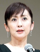 もうすぐ６０歳・斉藤由貴　現在の姿！「デレデレしてんじゃねーよ」月９ブレイク歌手が「鼻の下を伸ばしっぱなし」