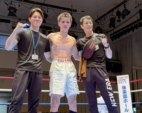 【ボクシング】輪島功一氏の孫・磯谷広太、プロ初ダウンから逆転で東日本新人王決勝進出　祖父が獲得した全日本新人王を目指す