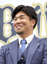 【オリックス】頓宮裕真は「捕手」継続「バッテリー会に行くか、野手会に行くか…（笑）」主将としてシーズンを全う