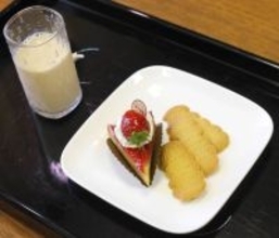 女流名人戦、３時のおやつは「いちごタルト」試食したスポーツ報知記者「止まんない！」と絶賛