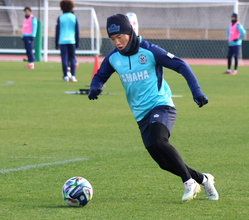 【Ｊ２磐田】ＭＦ倍井が去っても左サイドは大丈夫…ＭＦ角昂志郎「彼の分までやってやろうという気持ち」