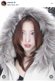 ＴＷＩＣＥ・モモ、大胆コーデの美くびれにフォロワー騒然…圧倒的美貌に「ゴージャス！！！」「天才です」「デザイン凄い」