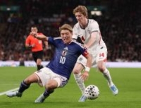 堂安律、主将を務めてイングランドから歴史的勝利に「僕が巻いて負けたと言われるのも嫌なので…」敵地勝利でＷ杯に手応え