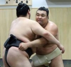 霧島、師匠から「巻き替え」の極意学ぶ　音羽山親方の得意技を特訓「いつか出来るように」…前日は東京Ｄで井上尚弥ー中谷潤人戦を観戦