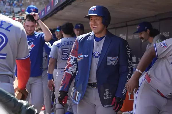 岡本和真“大谷級”１３８メートル特大弾！同僚もびっくり「あそこまで運ぶのは難しい」