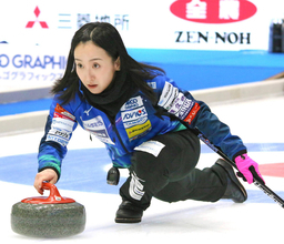 ロコ・ソラーレがＳＣ軽井沢クに０―８で完敗　第５、６Ｅに連続２点スチール許して通算１勝１敗…カーリング日本選手権