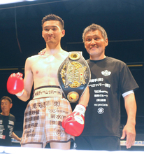 丸元大五郎、プロデビュー５連勝で初タイトル獲得　圧巻１回ＴＫＯ勝ち　父は元東洋太平洋王者・丸元大成