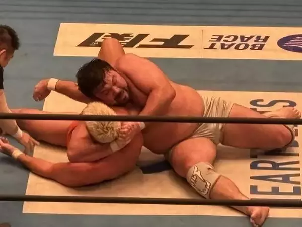 ウルフアロン、ザック・セイバーＪｒ．に敗れ「決勝Ｔ進出」逃す…初出場「Ｇ１」は４勝５敗の負け越し「新日本プロレスの奥深さ思い知りました」…８・１３後楽園