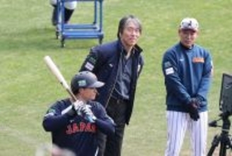 松井秀喜氏が侍ジャパン合宿を激励　「ＪＡＰＡＮ」の特注ジャンパーに「わざわざ作って頂いて申し訳ない」