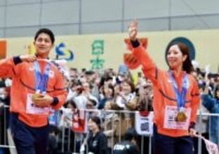 【五輪パレード】「りくりゅう」がプロ宣言　木原龍一さん「プロとして、２人で頑張っていきます」　１７日に引退表明も詳細は２８日の会見で