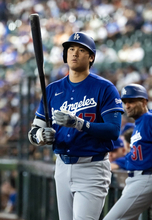 大谷翔平、６月初ヒットは左中間二塁打　両手フリフリで“衝突”のハプニングも…先制の生還　ミスター・ジューンが注目の初戦