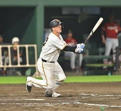 【巨人】岸田行倫が復活のソロアーチ　１５０キロを逆方向へ　右膝打撲から復帰初戦　早くも２の２…２軍戦