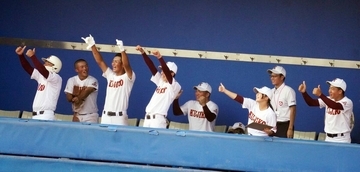 【高校野球】中学時代にランニング本塁打を放った女子マネジャー・細越結がユニホーム姿で「いいね！」連発も　久慈逆転負け