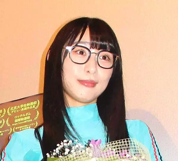 雰囲気ガラリ！ハシヤスメ・アツコが「謎多きホステス」に挑戦「七変化すぎますて」「貫禄を感じる」「威厳がすごい」