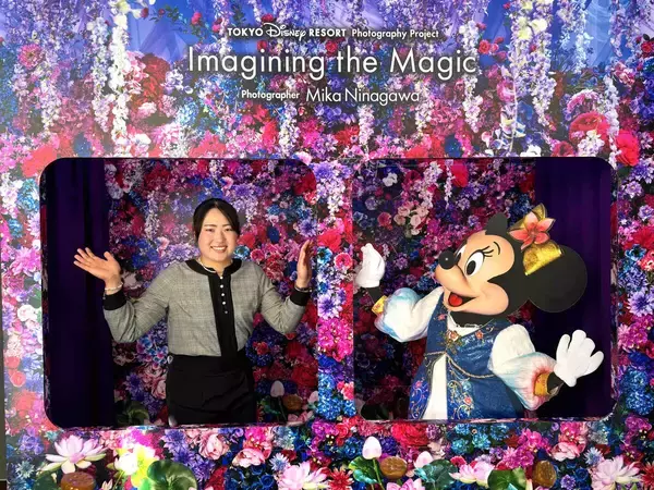 竹田麗央はカメラとツアーを転戦　ディズニー写真展で笑顔　来季は「メジャーで優勝」