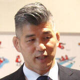 「柔道・井上康生氏　タレントの美人妻と仲良し家族ショット！「素敵」「息子さんそっくり」双子含む４児のパパ」の画像1