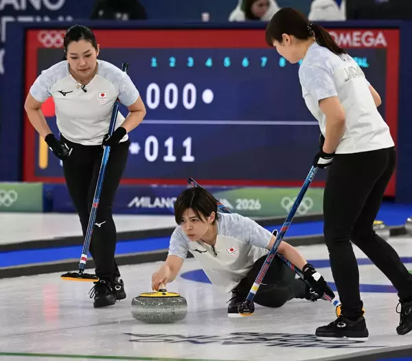 【五輪】カーリング女子　フォルティウス　２戦目ももぐもぐタイムはフルーツ　前半第５エンド終了し３－４　１次リーグ