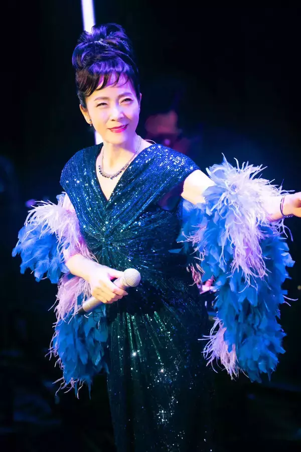 「坂本冬美「ここまで歌ってこられたことが幸せ」　５９歳誕生日にドレスでビルボードライブ開催　「夜桜お七」「遠い昔の恋の歌」など全身全霊１２曲」の画像