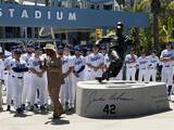 「大谷翔平、「ジャッキー・ロビンソン・デー」の試合前セレモニーには不在　山本由伸、佐々木朗希ら両軍ナインが参加…背番号「４２」で自身初登板へ」の画像1