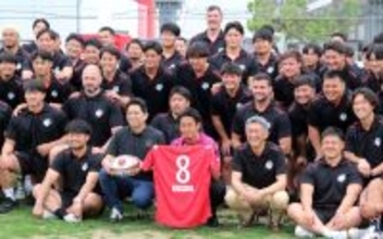 Ｃ大阪・香川真司がリーグワンＲＨ大阪をサプライズ訪問「大阪では野球が人気ですが…手を組んで一緒に盛り上げていけたら」サッカーとラグビーの“共闘”呼びかける