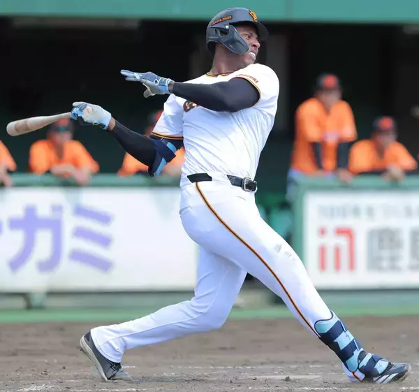 【巨人】身長２００センチのドミニカンが３軍戦で２戦連発　フェリス「狙ったボールを打とうと」…ＢＣ福島戦