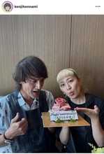 本並健治氏、妻・丸山桂里奈との結婚７周年を報告！仲良し夫婦ショットを公開…２３年には第１子女児が誕生