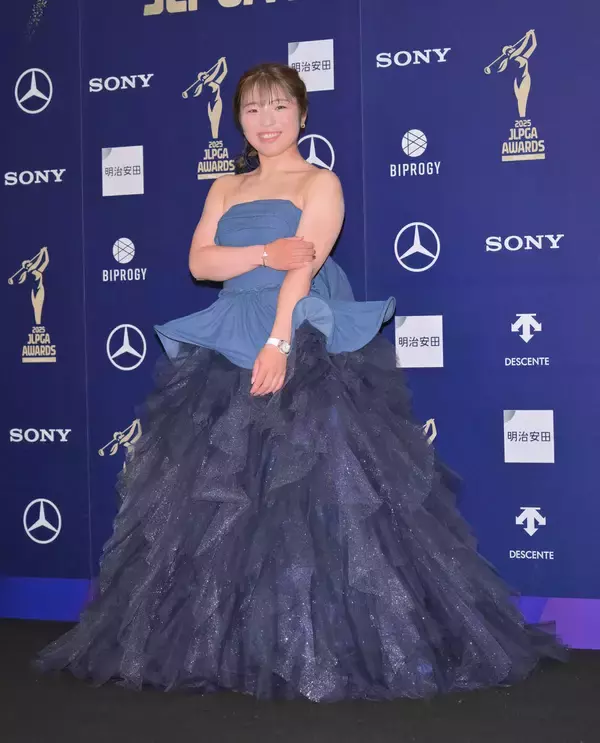 【ＪＬＰＧＡアワード２０２５】佐久間朱莉が３冠　荒木優奈が新人賞　菅沼菜々が年間ベストプレー…女子ゴルフ年間表彰式