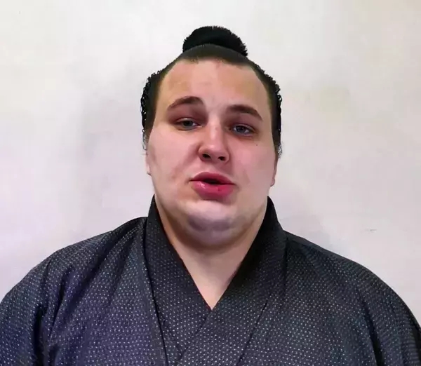 新大関の安青錦「横綱目指して頑張ります」　プロスポーツ大賞で最高新人賞受賞