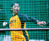 「【巨人】阿部監督が熱投　練習試合中止で石塚裕惺、リチャードらに打撃投手」の画像1