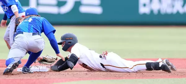 ファンに愛され出場時は大歓声…人気者の巨人・浅野翔吾が外野争いを生き残るカギとは