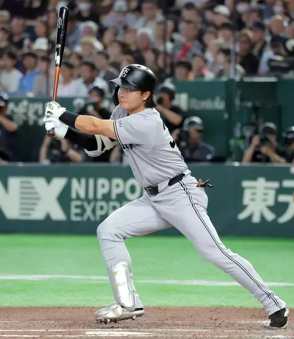 【巨人】また新ヒーロー！　今季初昇格＆即スタメンの岡田悠希が決勝打「金城コーチありがとうございます」　逆転連勝で首位キープ　先発の小笠原が２勝目