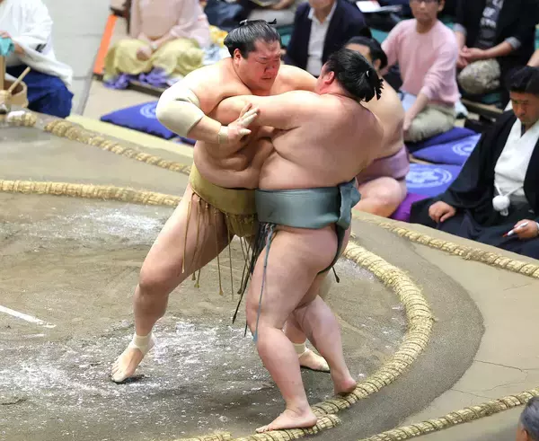 幕内・輝が２０年初場所以来の無傷の５連勝　好調の要因は「稽古をしっかりやれたこと」　