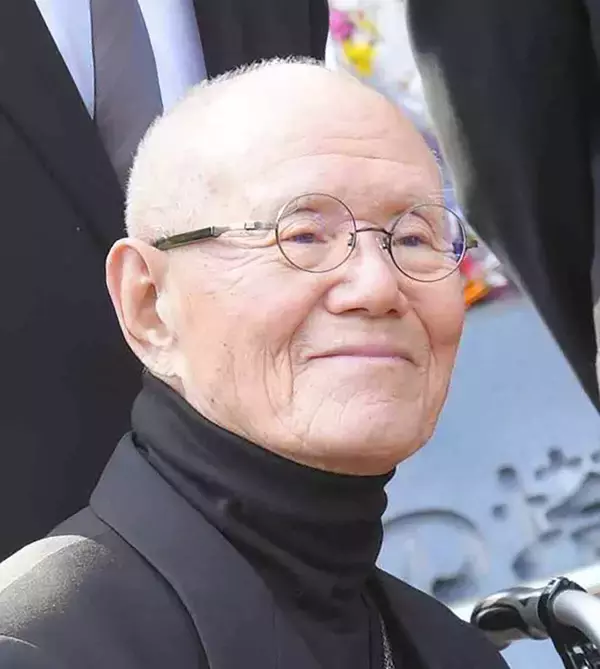 ますおか・岡田圭右、ちばてつやさん悼む「男の子が夢中になって…みんなが大好きな漫画を描いてくれた本当に素晴らしい方」