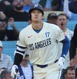 「ドジャースが豪快な逆転勝ちで２連勝　大谷翔平のメジャー初「先頭弾返し」で球場の雰囲気一変→強力打線に着火」の画像1