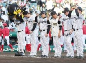 【阪神】藤川球児監督、今季２度目完封負けに「我慢ですね」３位巨人に０・５ゲーム差に迫られる