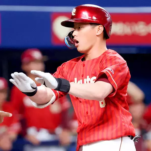 楽天・辰己涼介、好調な打撃と“目に見えない武器”でチームを鼓舞