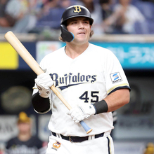 【オリックス】ボブ・シーモアが４０打席連続無安打…２死二塁で見逃し三振　右翼席のオリ党ため息