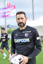Ｃ大阪のパブロ・マチン新監督「食事や文化に感銘。オファーが来た瞬間に『行きたい』と」就任後、初会見
