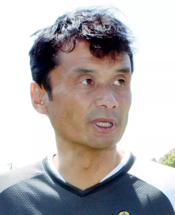 来季Ｊ２降格の湘南、長沢徹監督の就任を発表「熱量を高め、頂を目指して歩んでいきます」