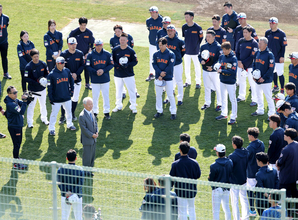 「今年の侍ジャパンは史上最強チーム」ＮＰＢ・榊原定征コミッショナーが強化合宿激励「ぜひ連覇を」