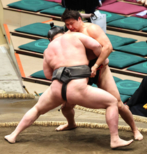 幕下付け出しの大森が２１連勝中・旭富士との全勝対決に敗れ初黒星「強かった。でも、楽しかった」