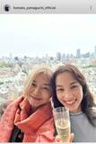 「６１歳・山口智子「心から尊敬」人気モデルと久々再会！「すごい２ショ」「笑顔たまらん」「わー希子ちゃん」」の画像1