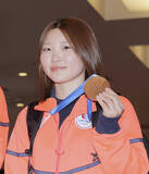 「【五輪】スノボＨＰ銅の小野光希が帰国会見「感謝の気持ちが込み上げています」」の画像1