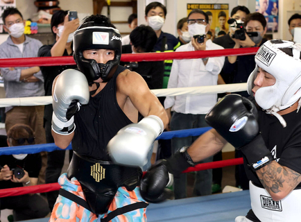 【ボクシング】岩田翔吉、２０日の初防衛戦へ「これをクリアしてこそ真の王者」　２階級制覇挑戦も示唆「戦いたい相手が２人いる」