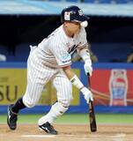 「【ヤクルト】中村悠平は「右眼球打撲、右眼窩内側壁骨折」…自打球を顔に受け救急搬送」の画像1