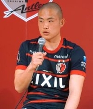 「優磨くんを超えたい」異例の高校２年生でプロ契約…鹿島の１７歳ＦＷ吉田湊海が闘志「常にアピールしていく」