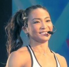 第１子妊娠中のＡＹＡがふっくらお腹のマタニティー姿を公開！「性別はどちらなのかなぁ～」