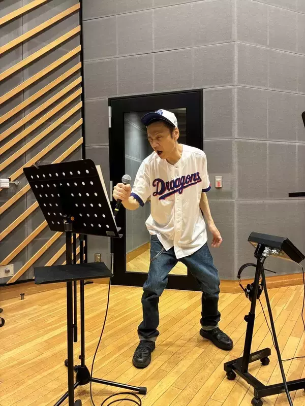 【中日】甲本ヒロトが「燃えよドラゴンズ！」を熱唱「まさか自分がメインボーカルで歌う日が来るとは」「９０ｔｈ　Ａｎｎｉｖｅｒｓａｒｙ天青の竜たちよ」レジェンドＯＢが歌詞に登場