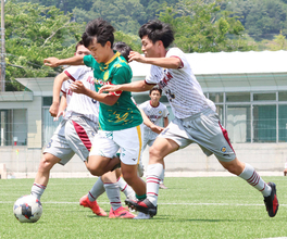 静岡学園の公式戦連勝が１８でストップ　先制するも７日に県総体決勝で勝利した浜松開誠館とドロー…高円宮杯Ｕ―１８プリンスリーグ東海